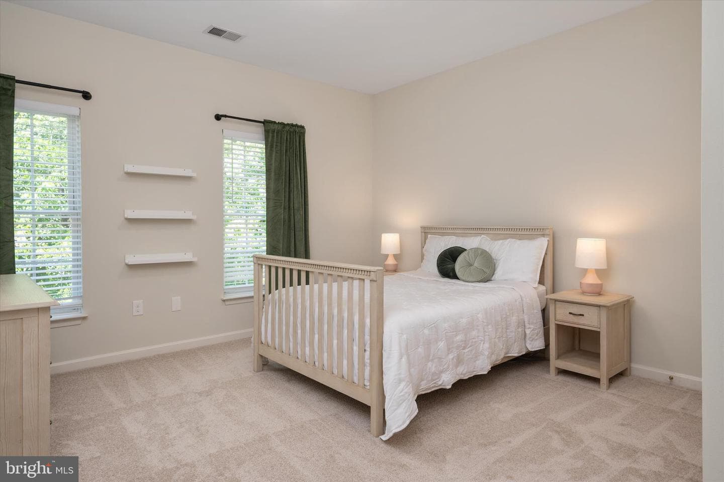 1405 Saybrooke Court photo 39