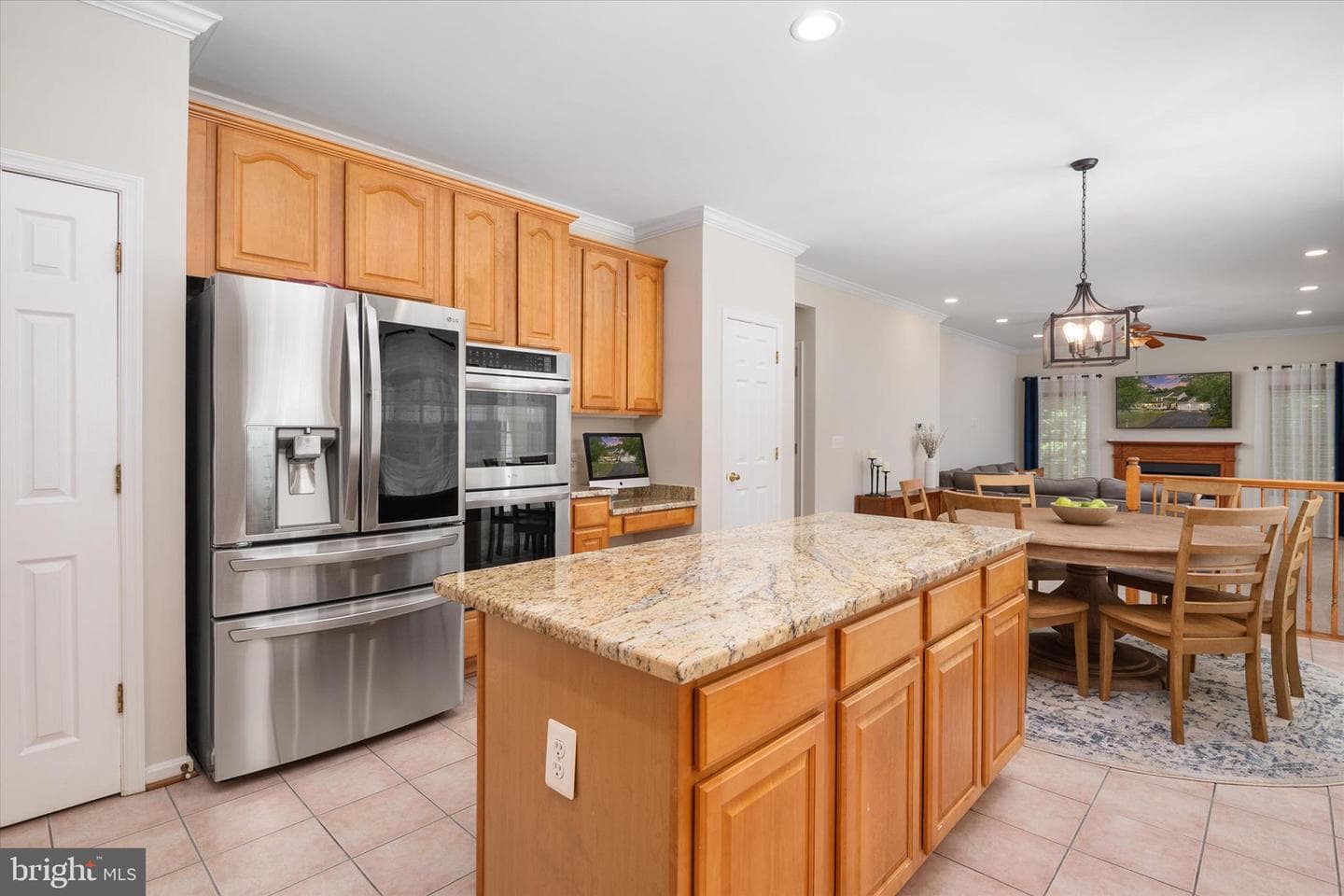 1405 Saybrooke Court photo 4