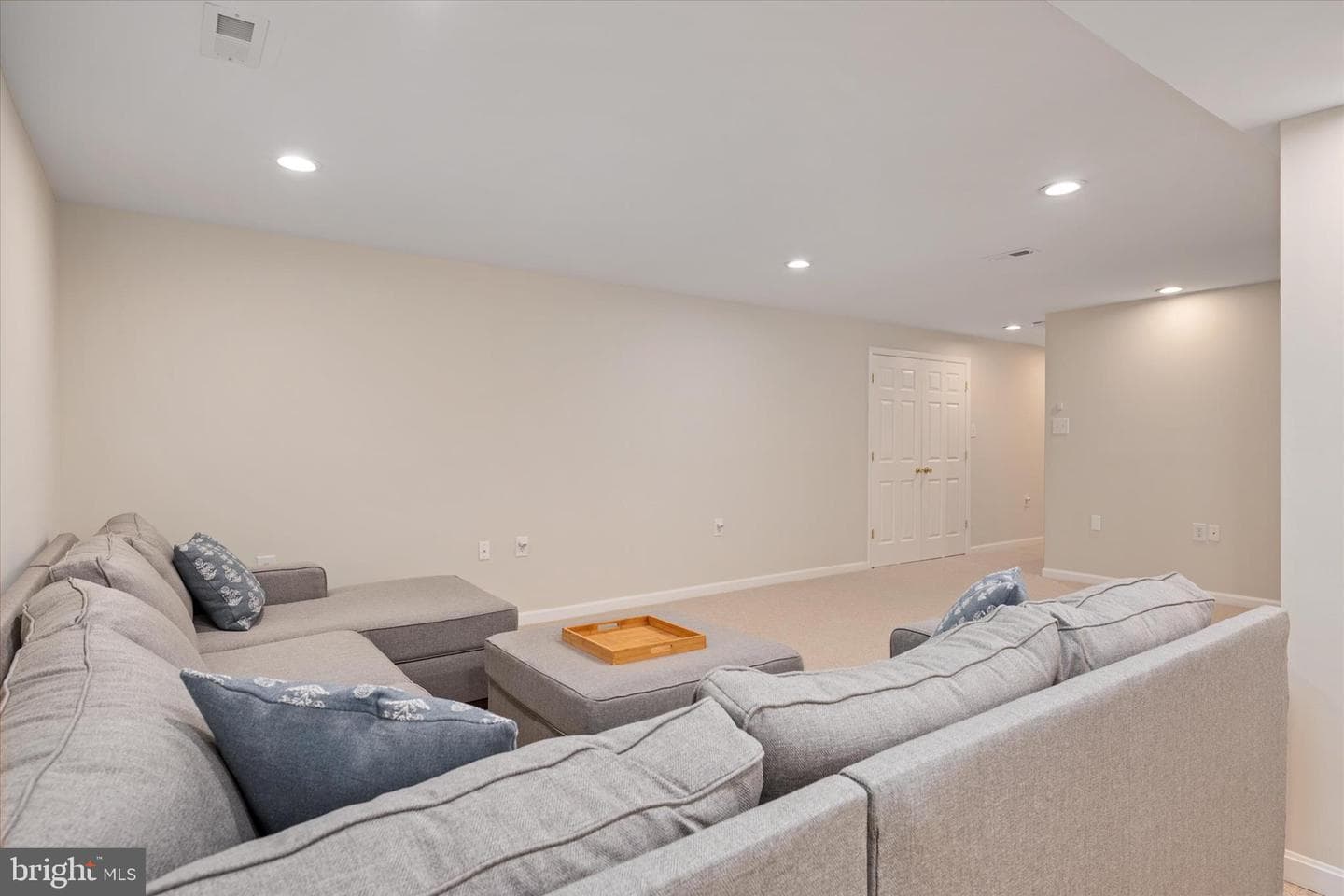 1405 Saybrooke Court photo 43