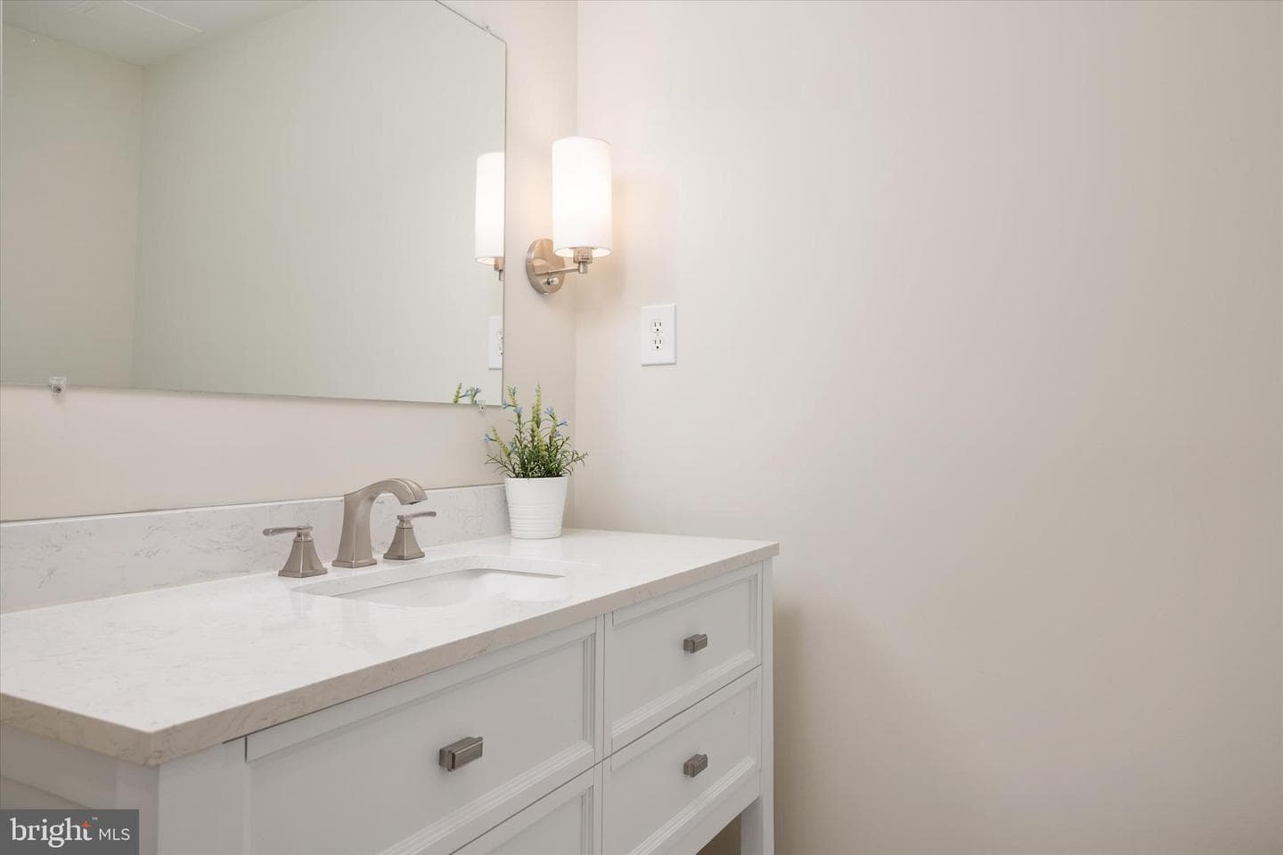 1405 Saybrooke Court photo 48