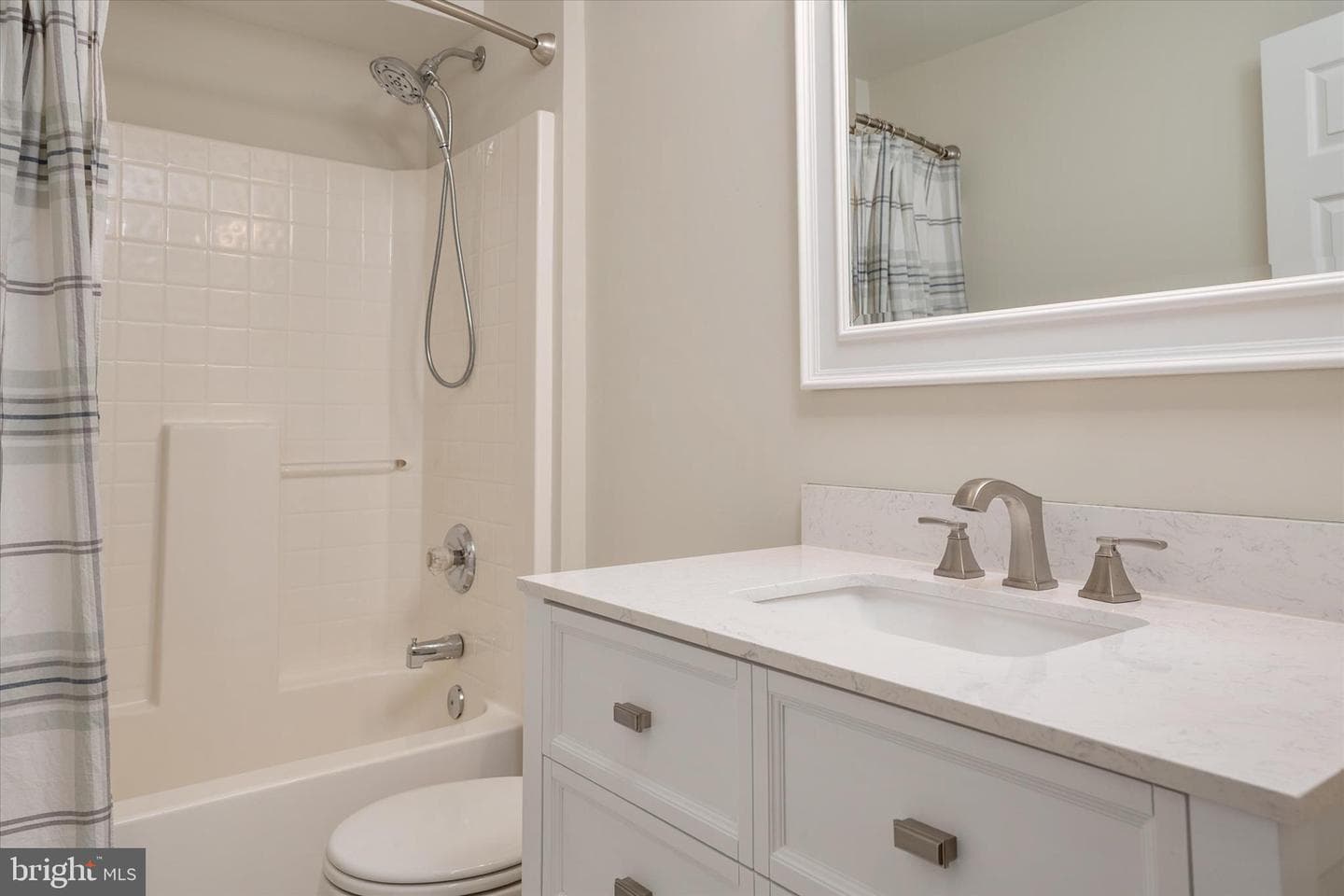 1405 Saybrooke Court photo 49