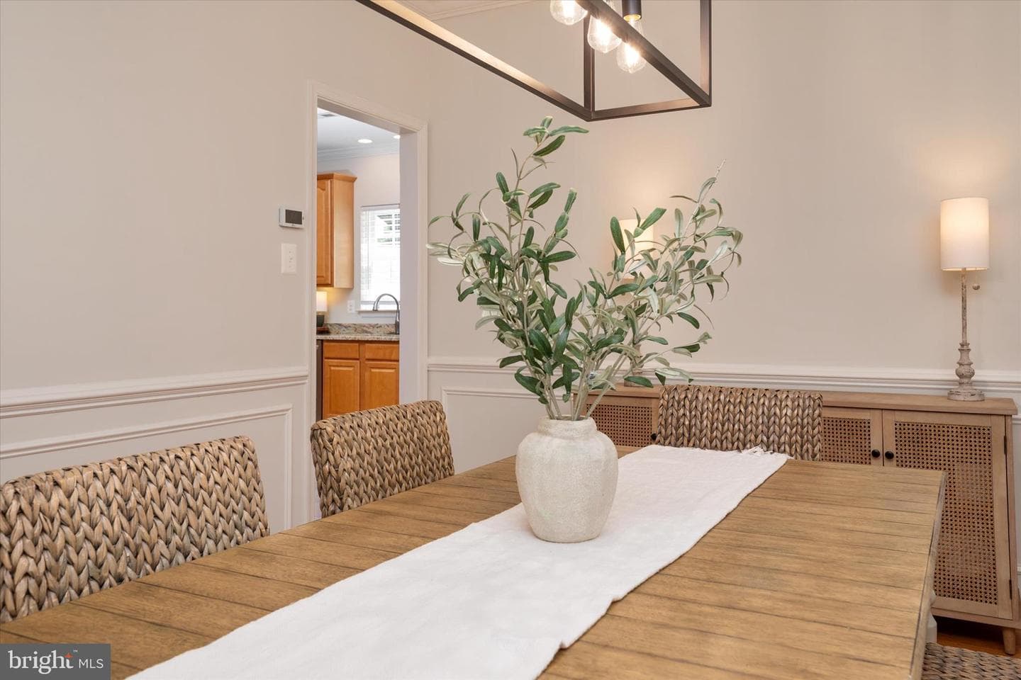 1405 Saybrooke Court photo 5