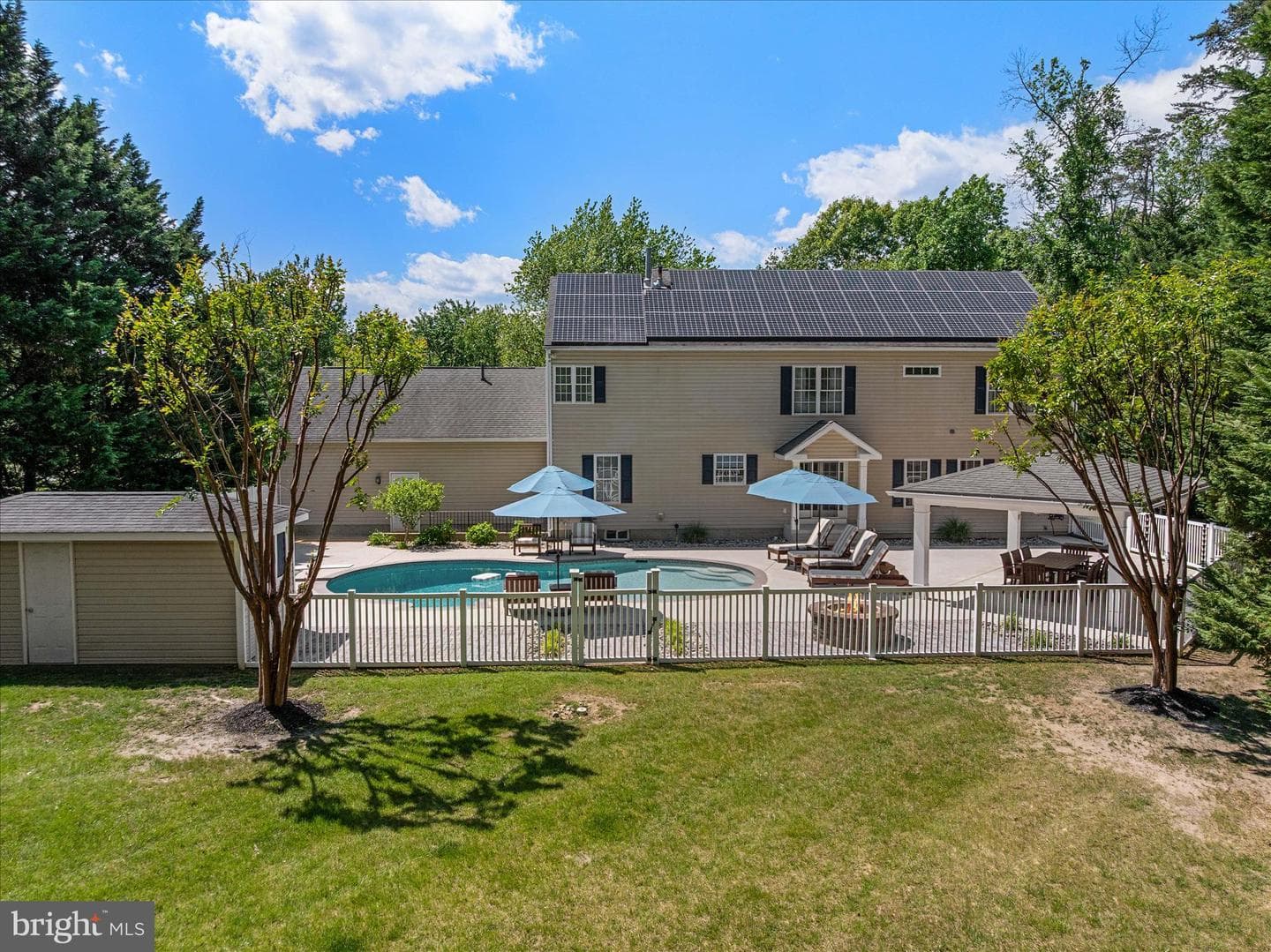 1405 Saybrooke Court photo 52