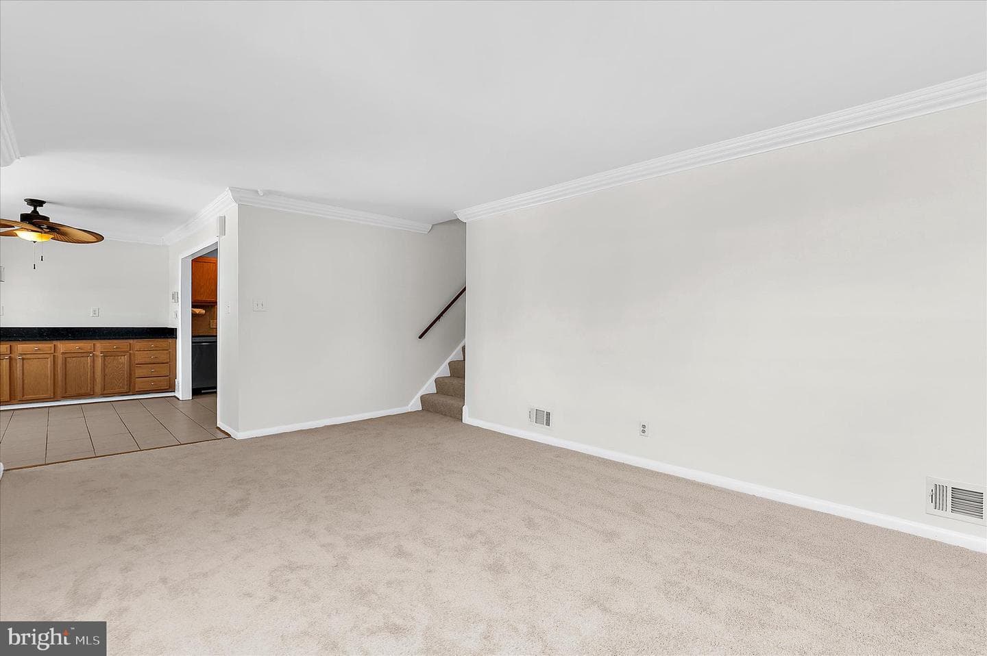 107 Hollywood Drive photo 32