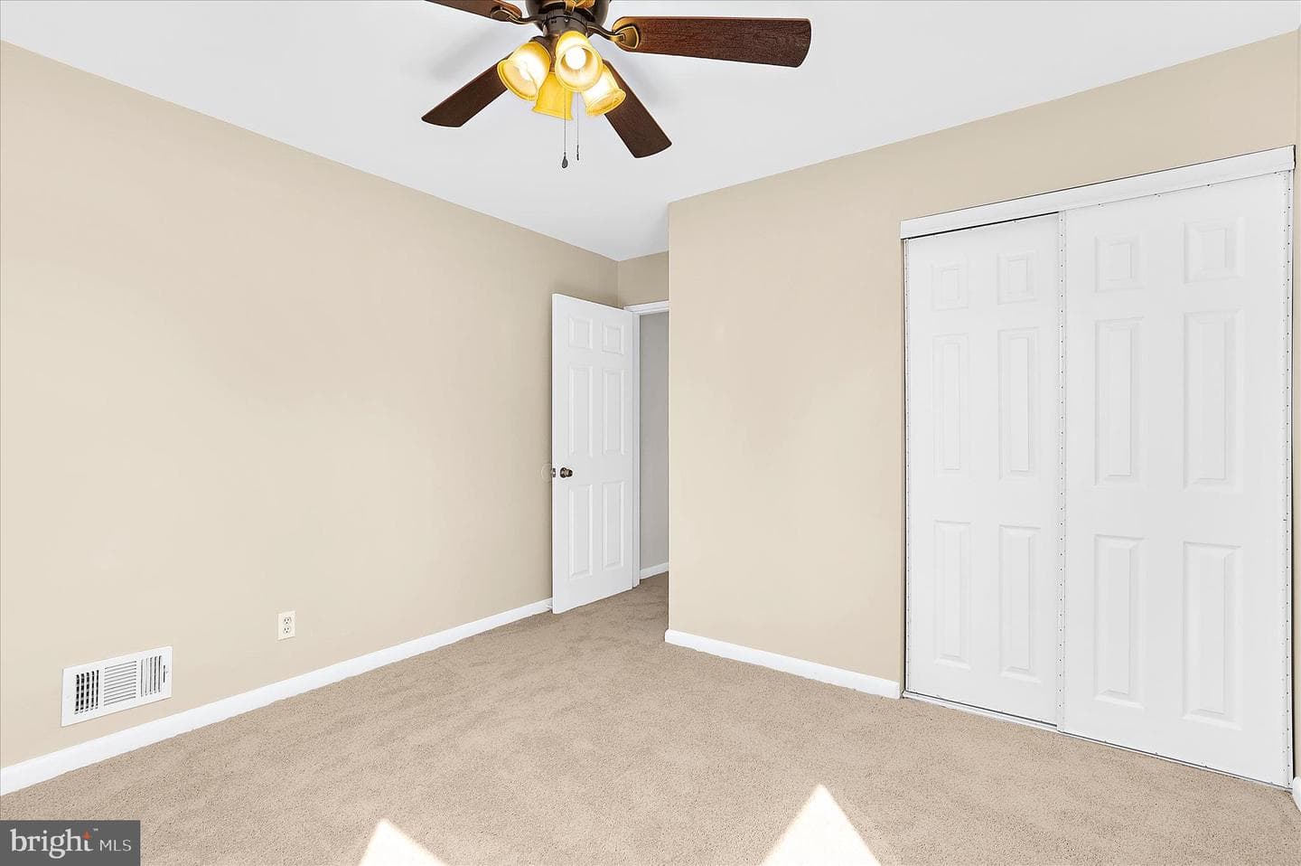 107 Hollywood Drive photo 55