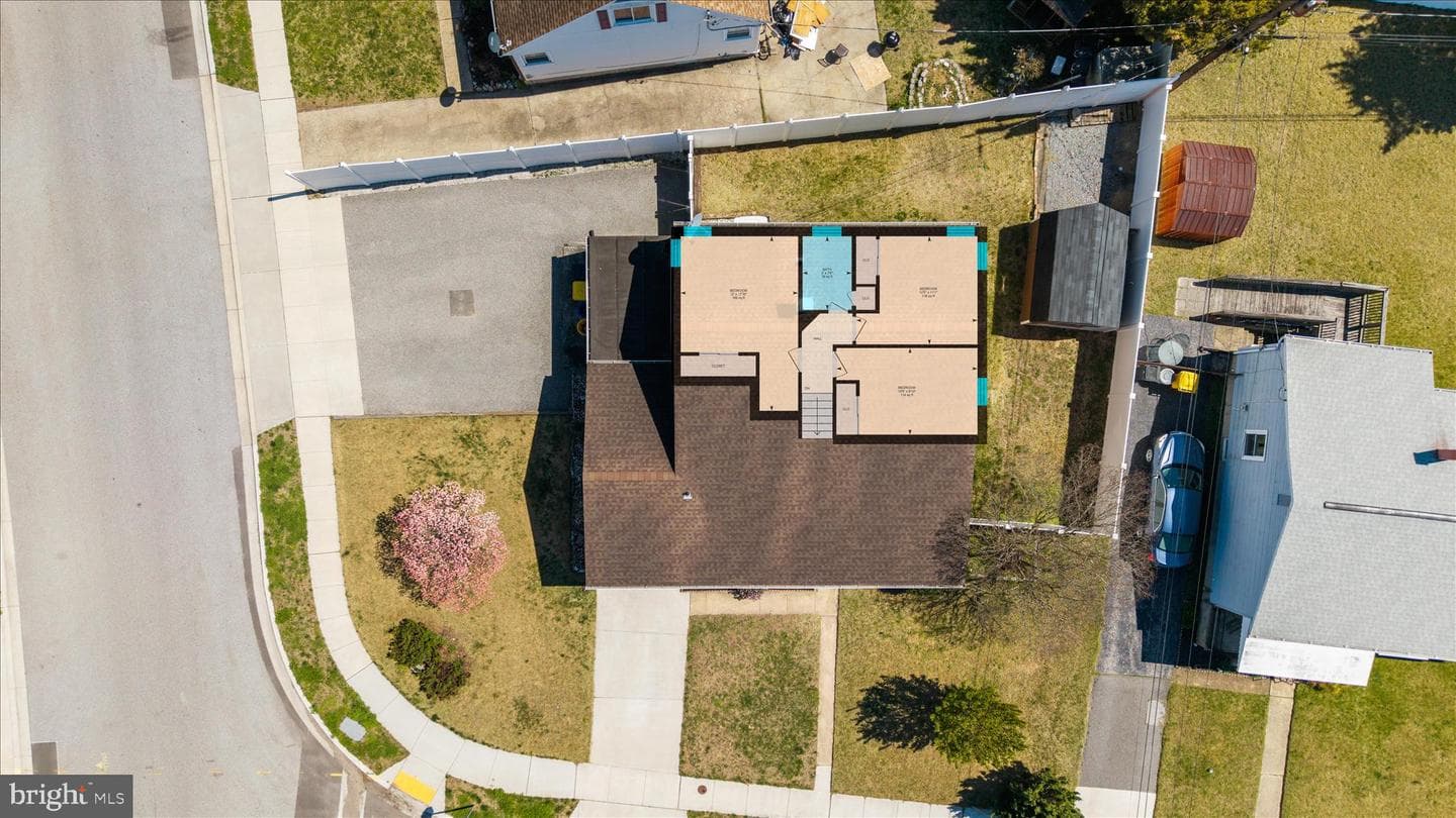 107 Hollywood Drive photo 68