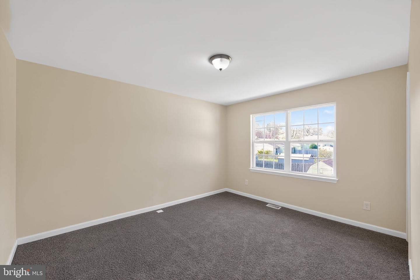 8090 Round Table Court photo 10