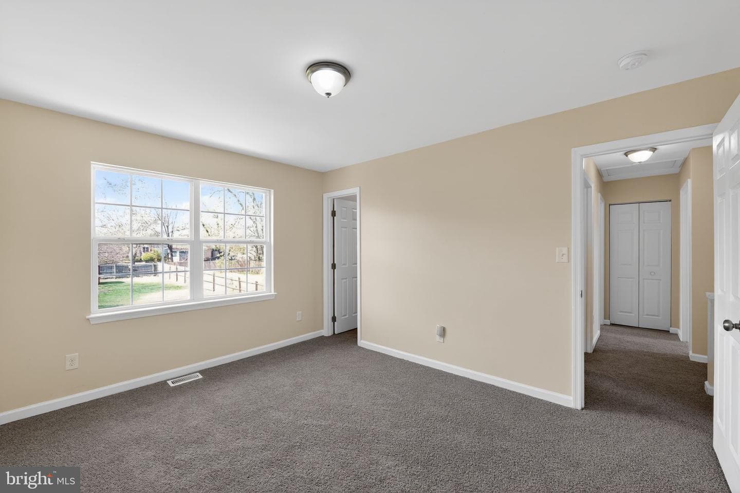 8090 Round Table Court photo 8