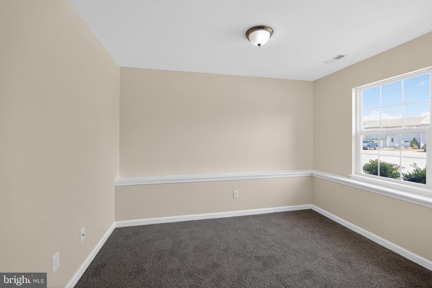 8090 Round Table Court photo 9
