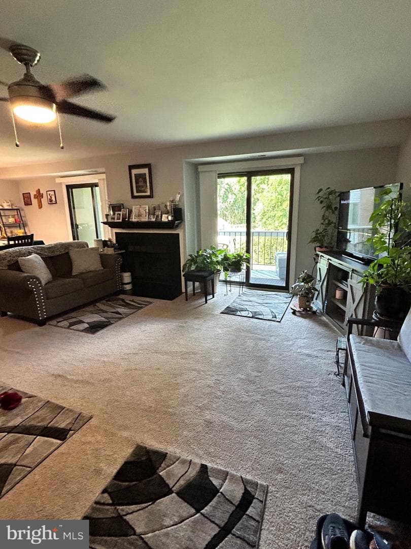 1106 Castle Harbour Way #2c photo 2
