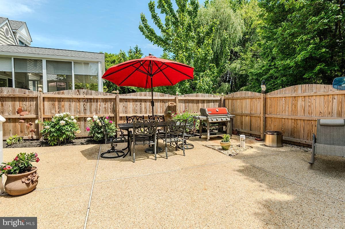 1651 Trawler Lane photo 8
