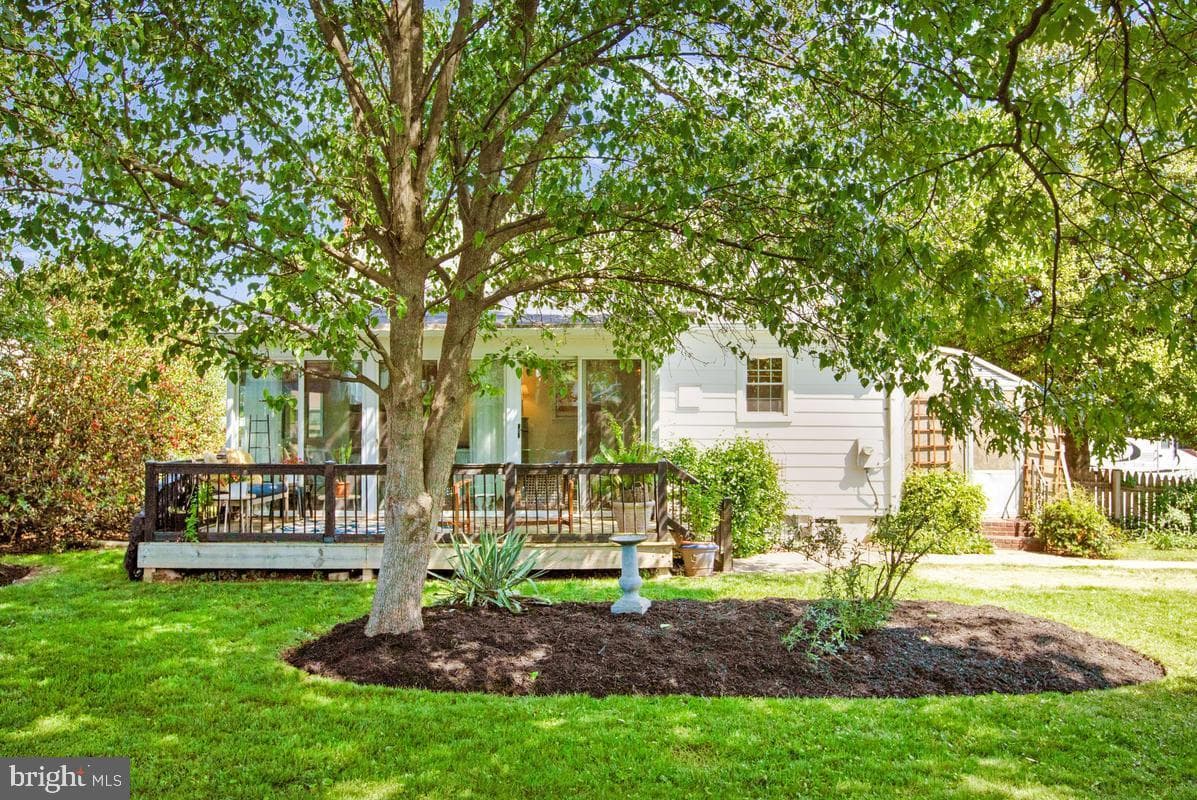 601 Forest View Road photo 34