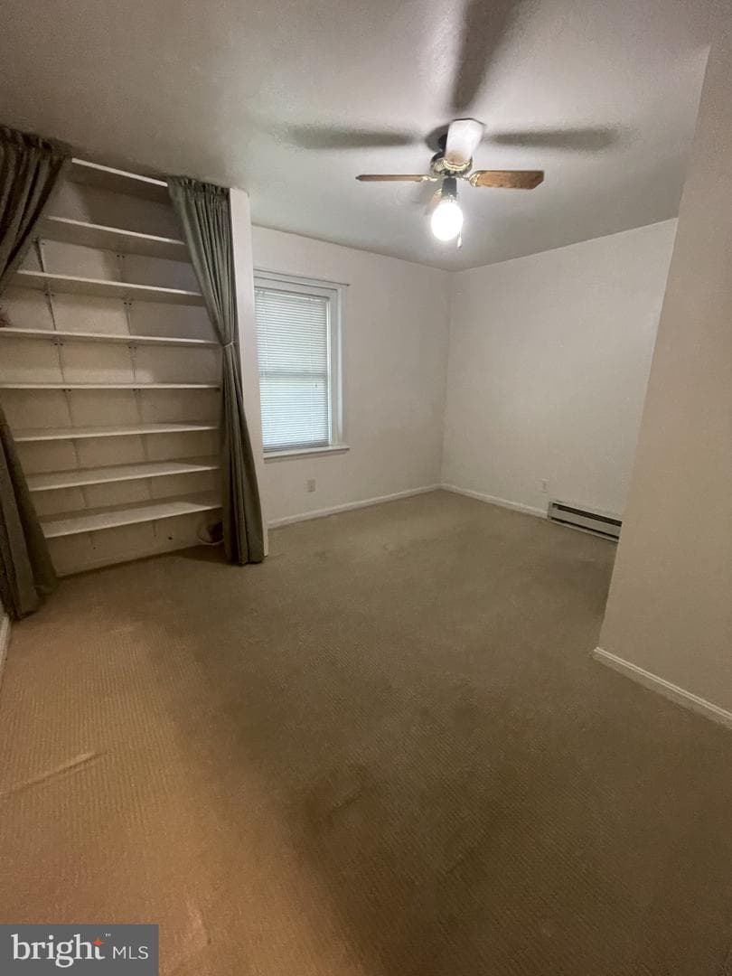 209 Beverley Avenue photo 34