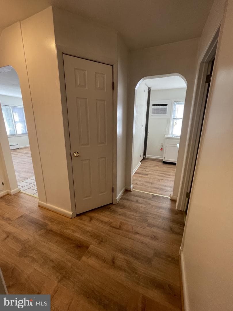 209 Beverley Avenue photo 42