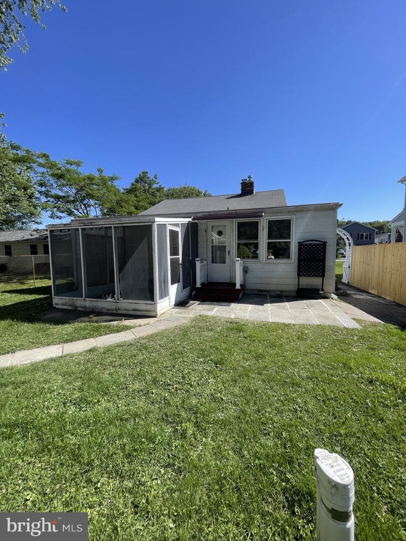 209 Beverley Avenue photo 69