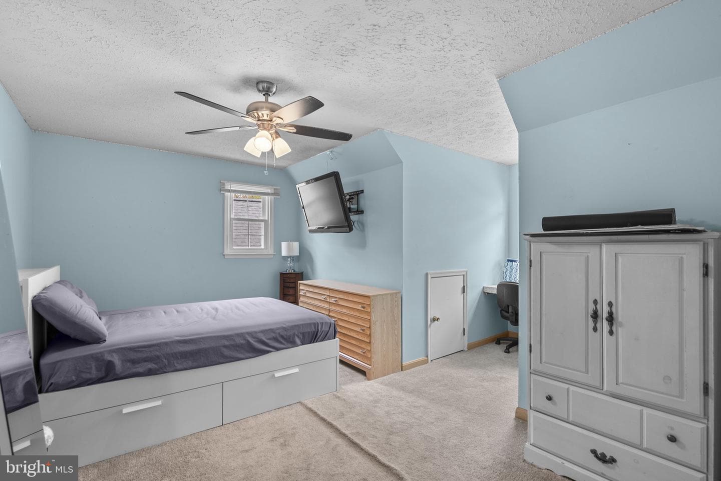 230 Ambleside Drive photo 37