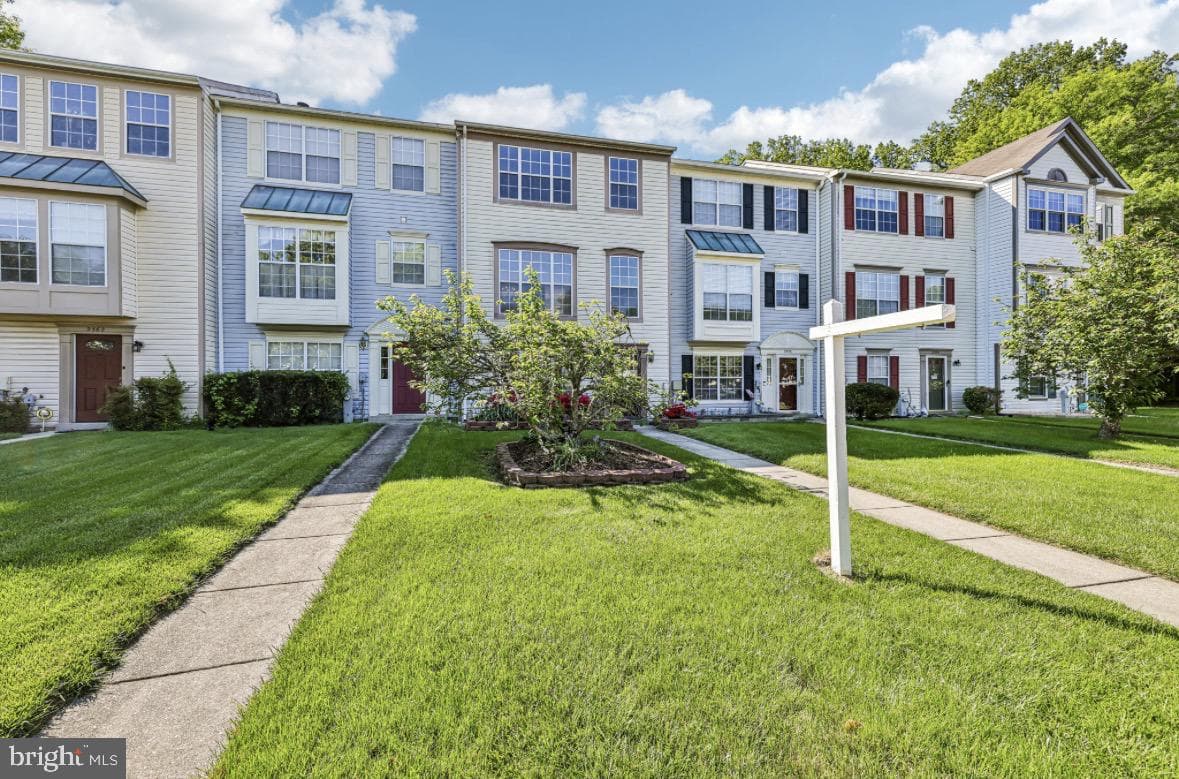 2558 Ambling Circle photo 3