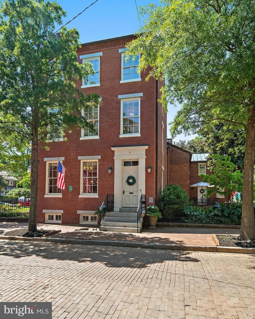 16 Maryland Avenue photo 5