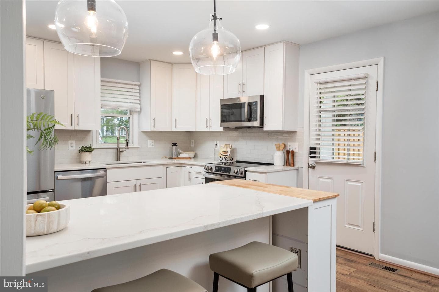 520 Harbor Drive photo 6