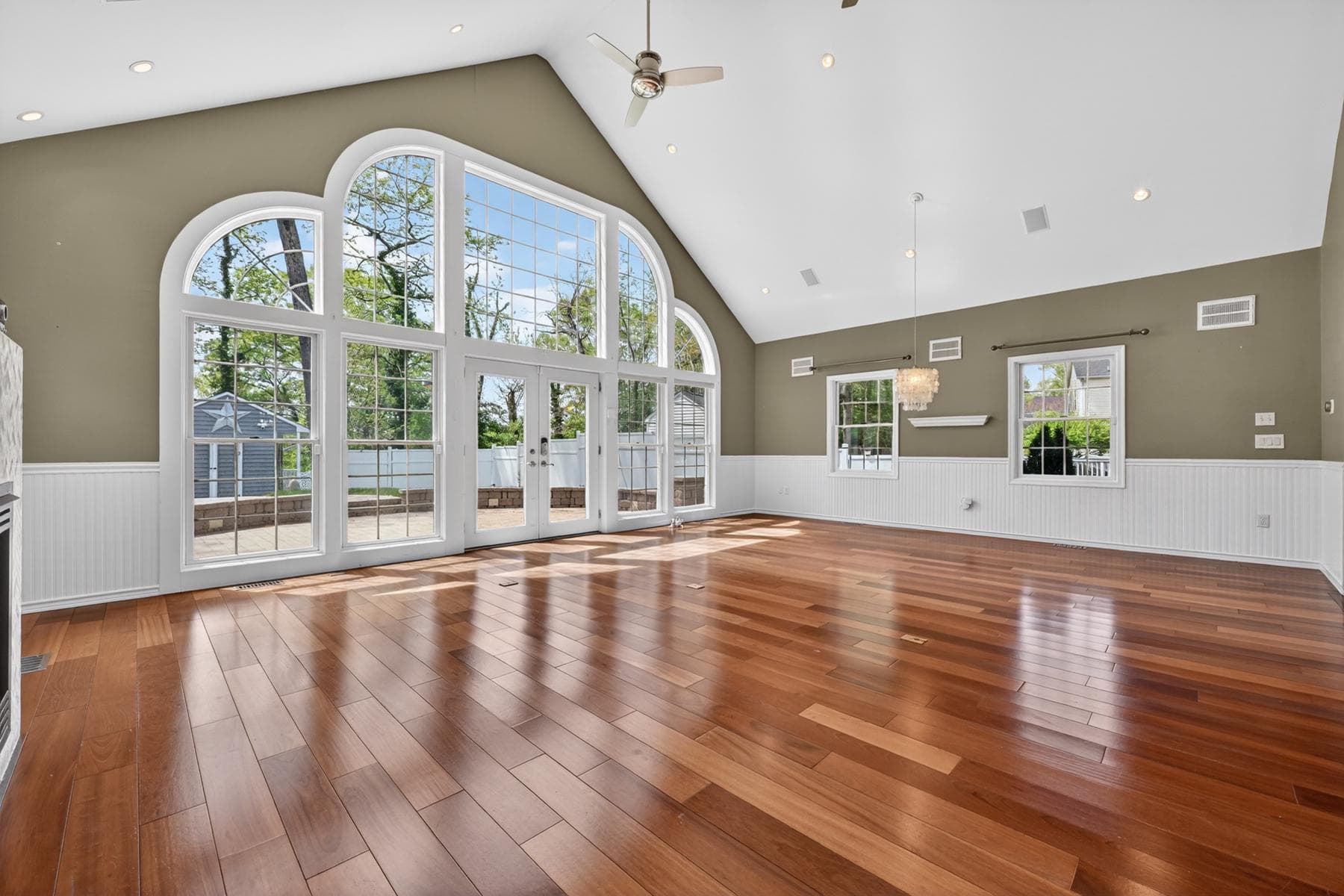 448 Maple Leaf Drive photo 14