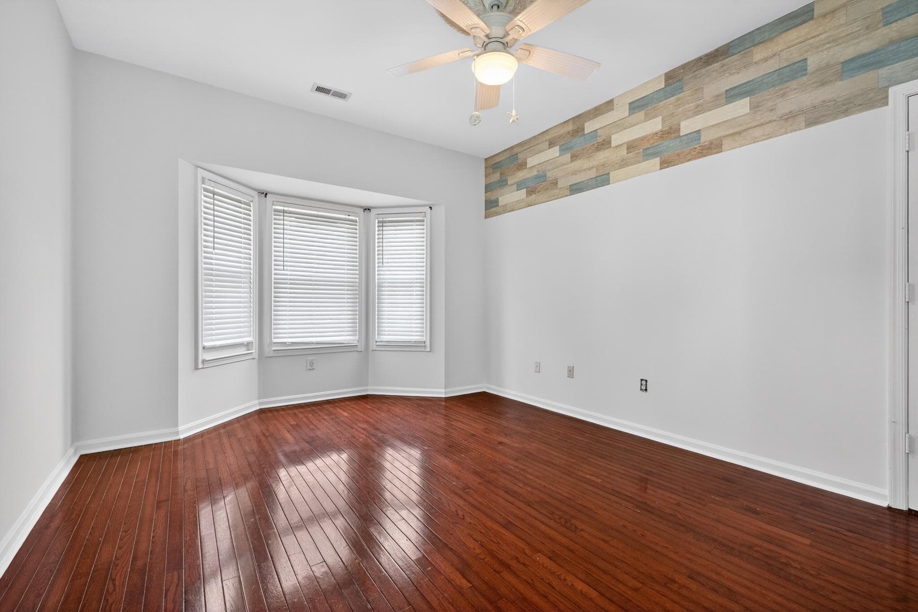 448 Maple Leaf Drive photo 24