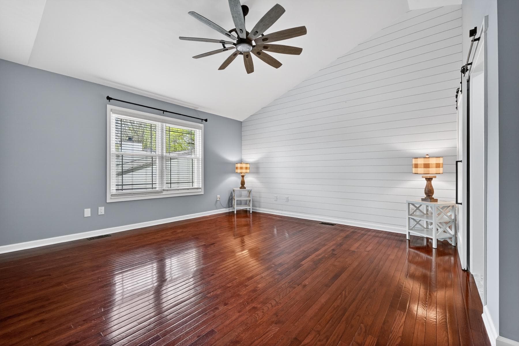 448 Maple Leaf Drive photo 27