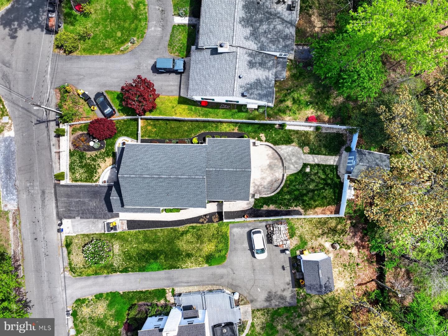 448 Maple Leaf Drive photo 40