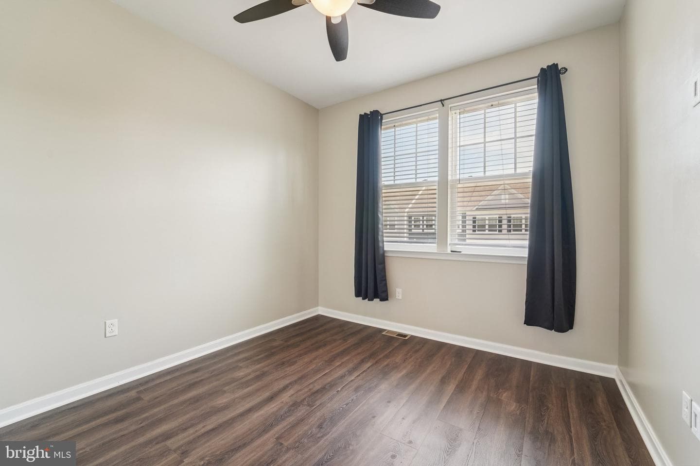 2070 Hinshaw Drive photo 27
