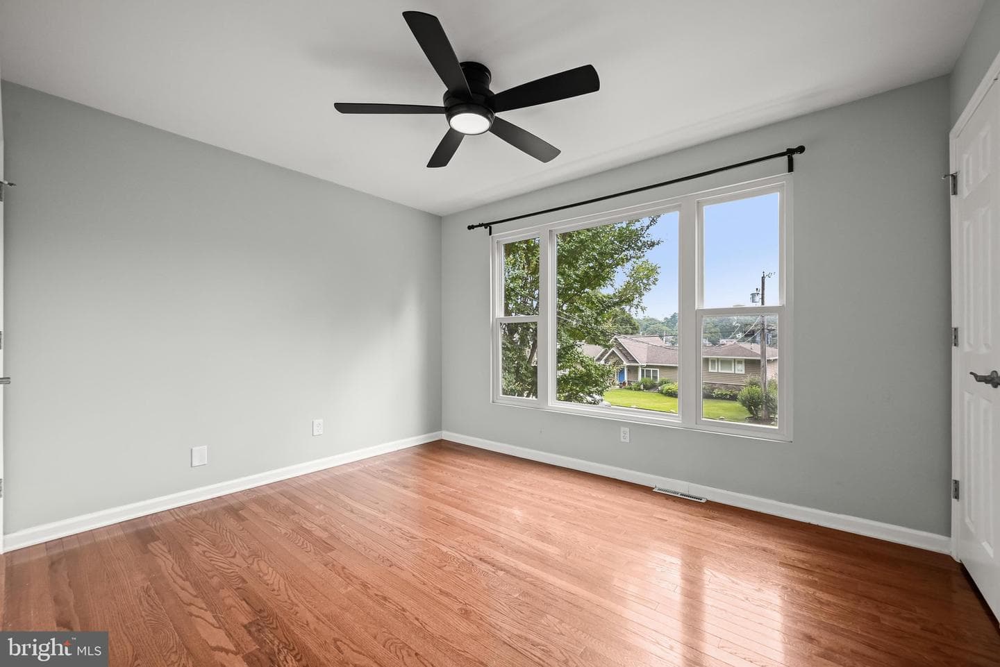 840 Valentine View photo 28
