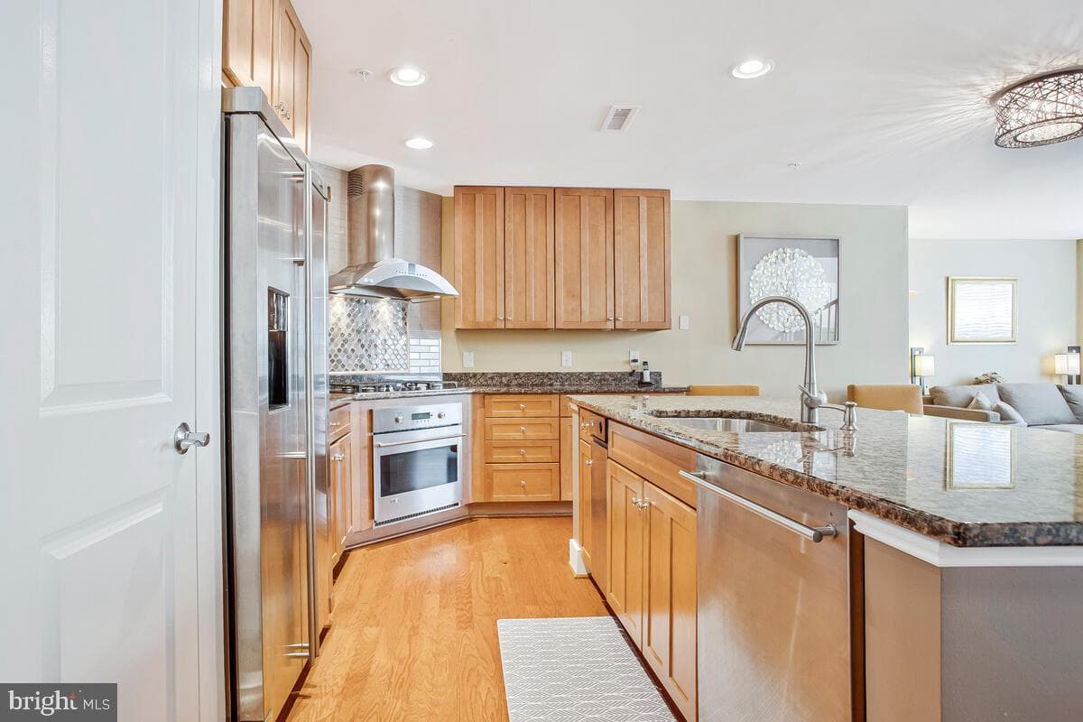 66 Franklin Street #20 photo 8