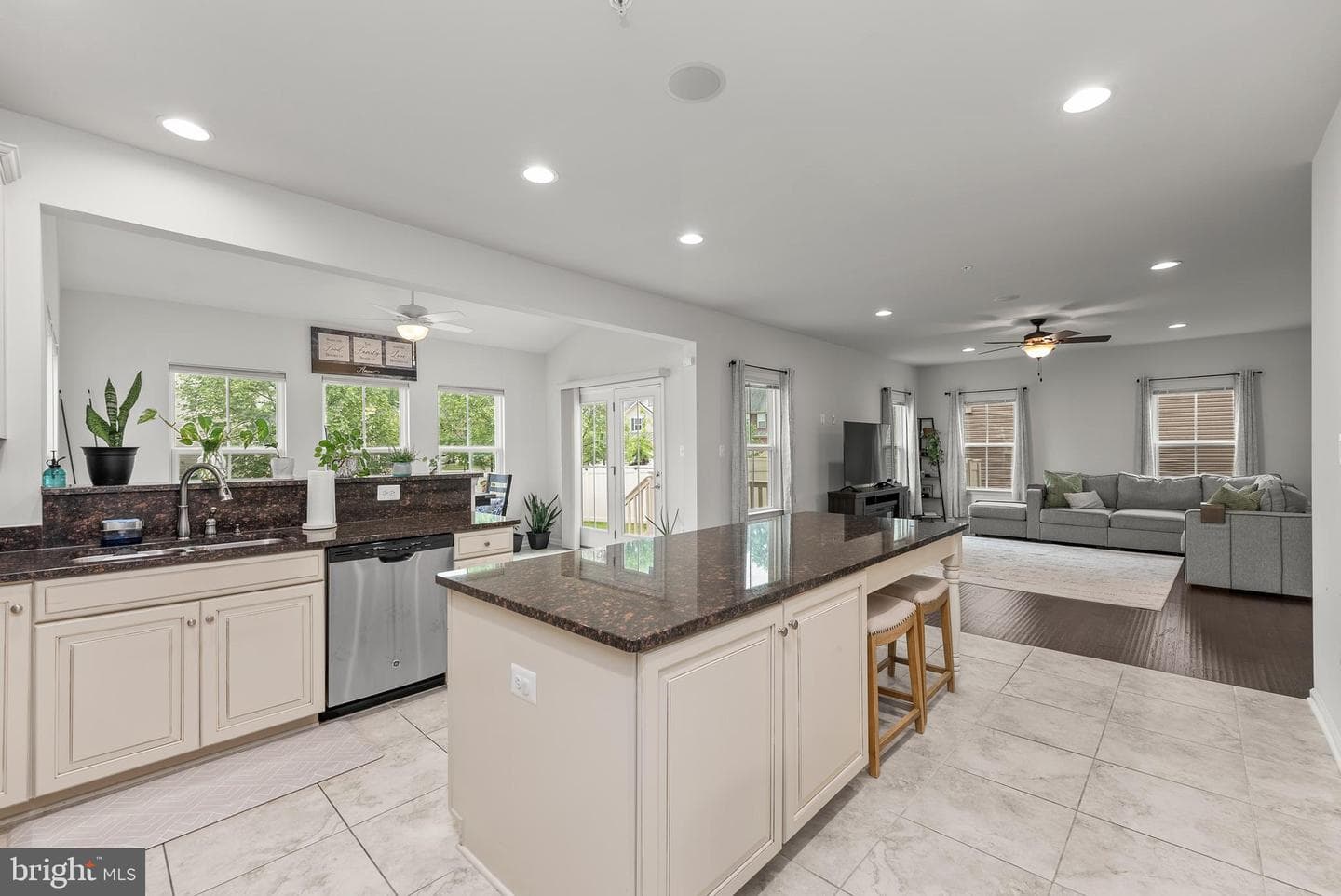 8365 Eagle Street photo 11