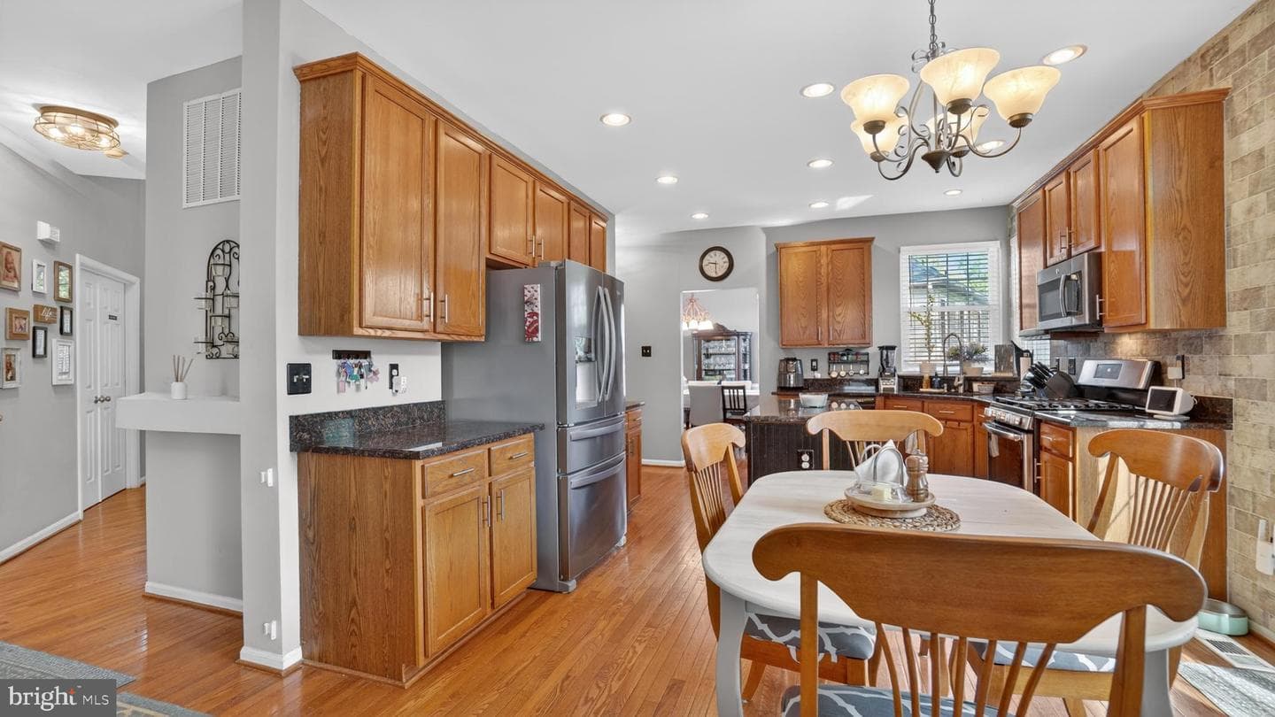 1407 Houndhill Court photo 15