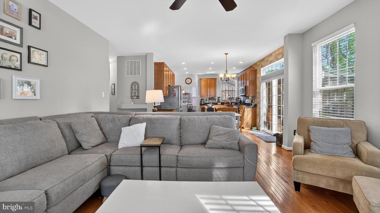 1407 Houndhill Court photo 22