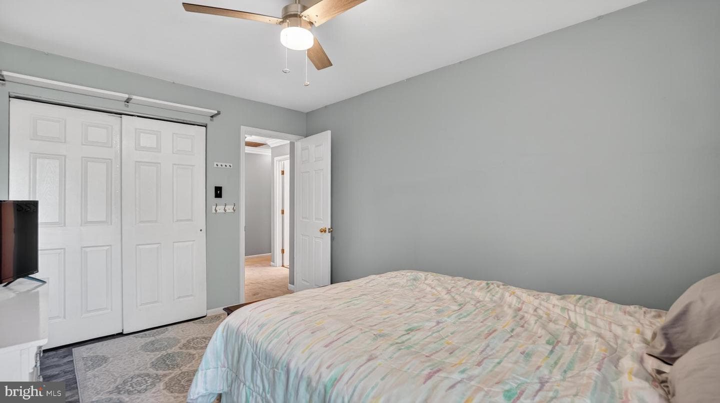 1407 Houndhill Court photo 38