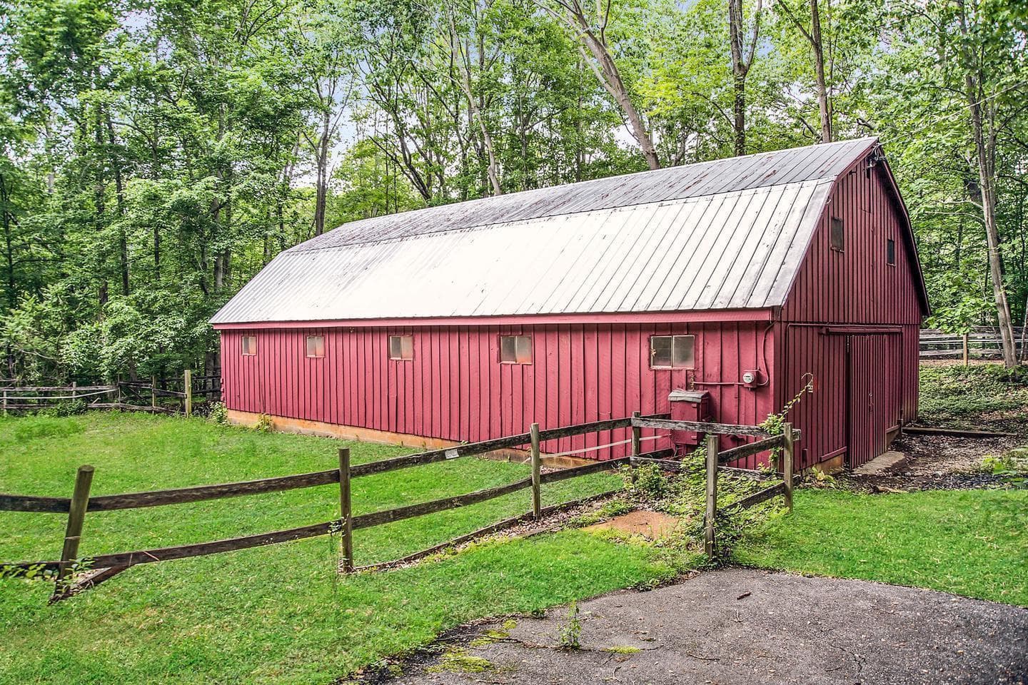 515 Powell Drive photo 42