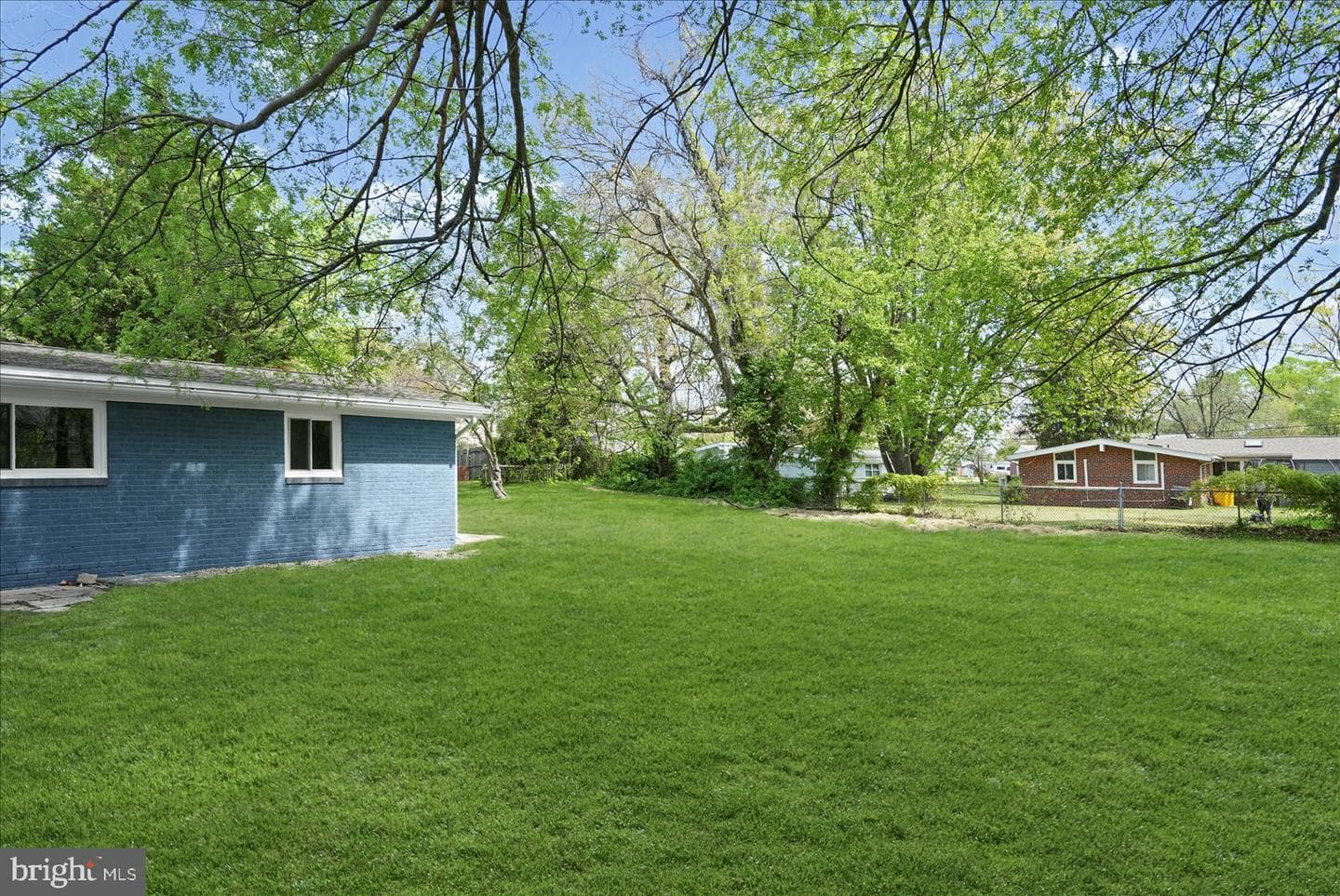 214 Saint James Drive photo 5
