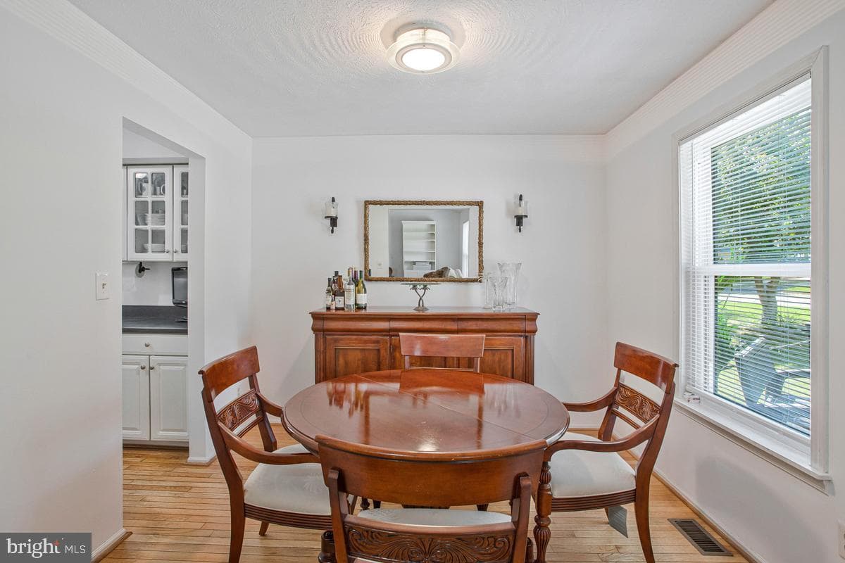 1180 Bay Highlands Dr photo 10