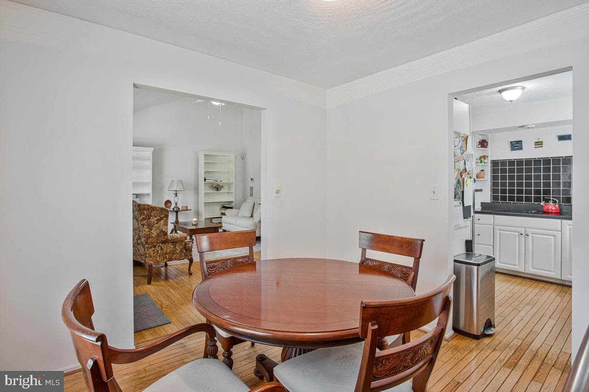 1180 Bay Highlands Dr photo 12