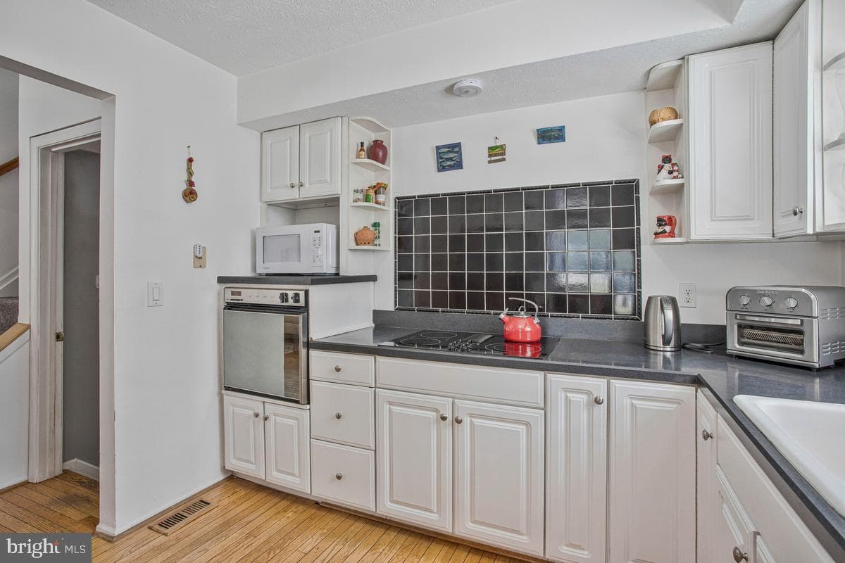 1180 Bay Highlands Dr photo 13