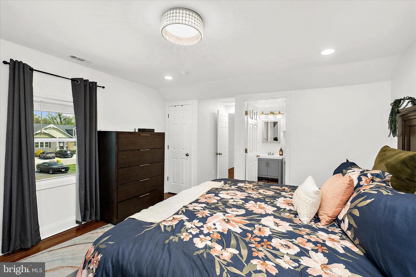 7604 Post Road photo 24