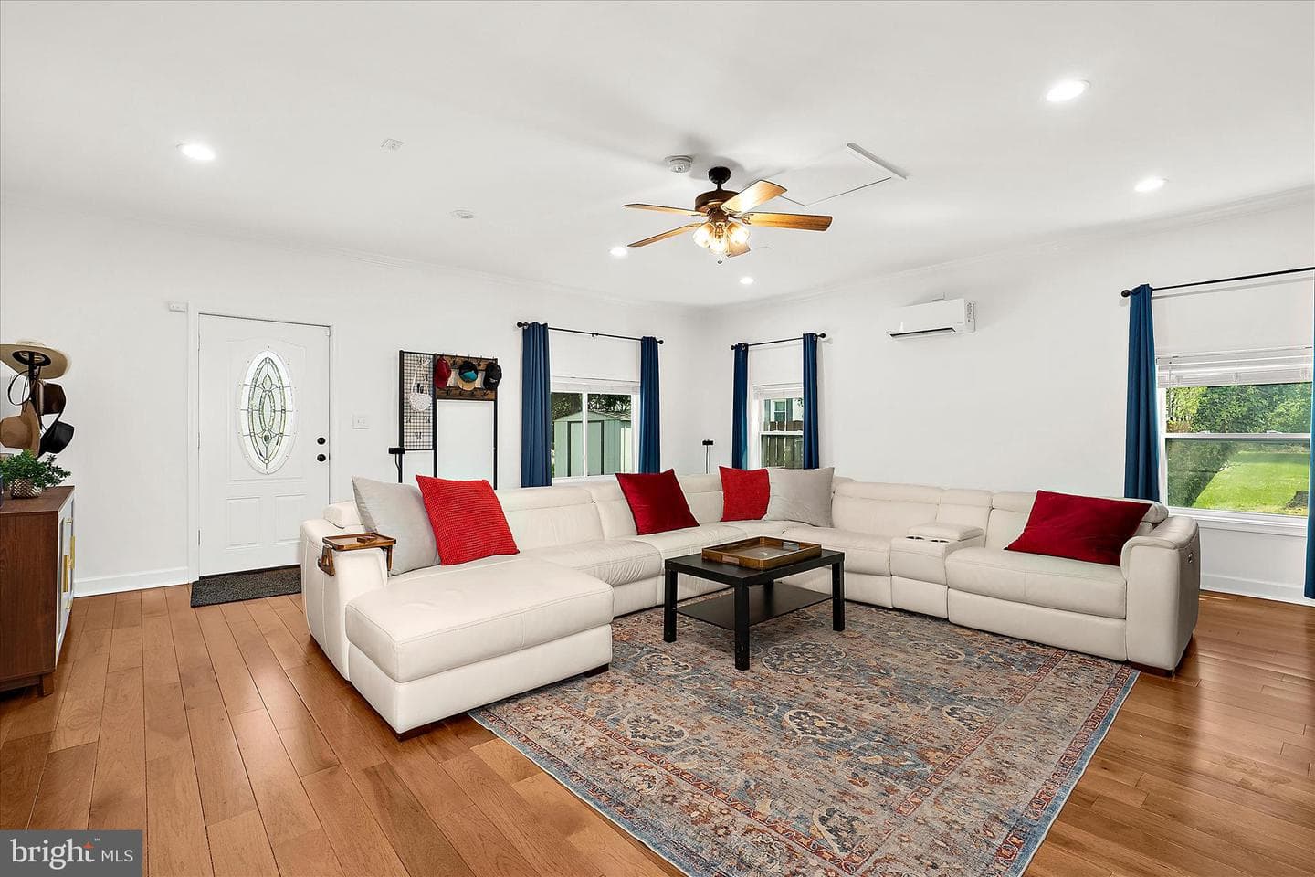7604 Post Road photo 5