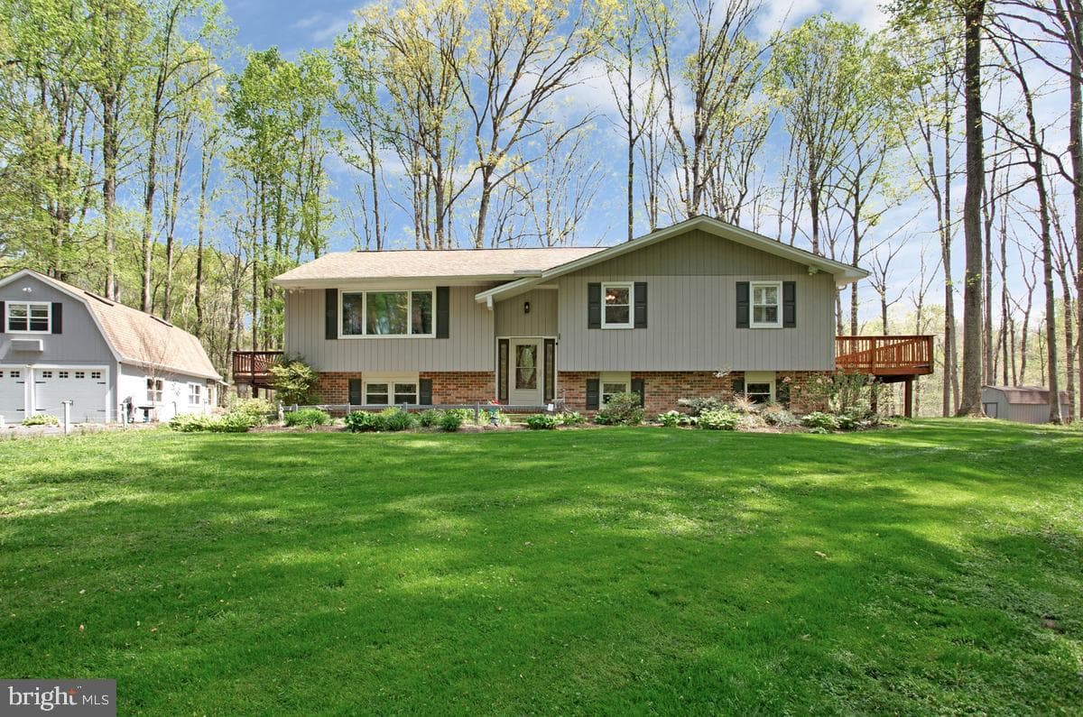 1486 Kingsway Court