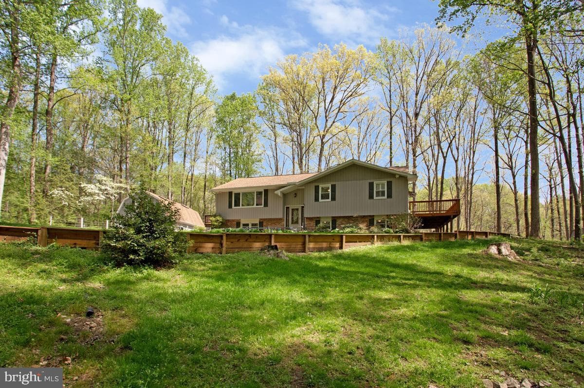 1486 Kingsway Court photo 2