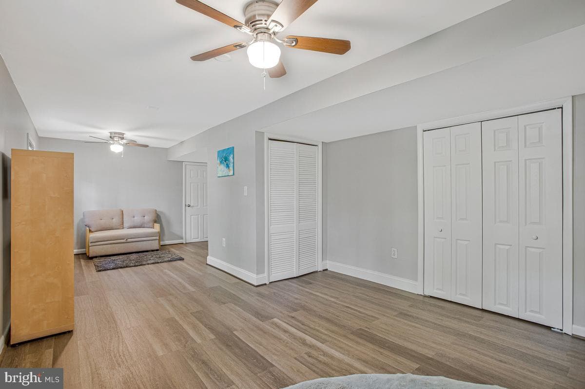 1486 Kingsway Court photo 32