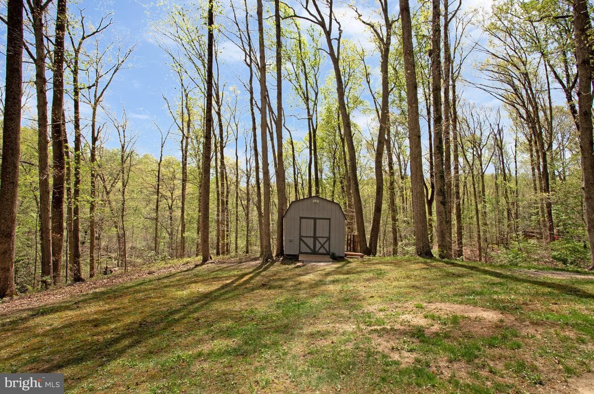 1486 Kingsway Court photo 44