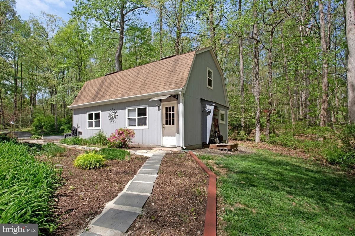 1486 Kingsway Court photo 46