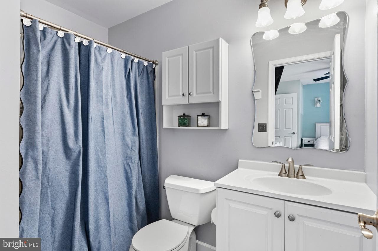 453 Knottwood Court photo 13