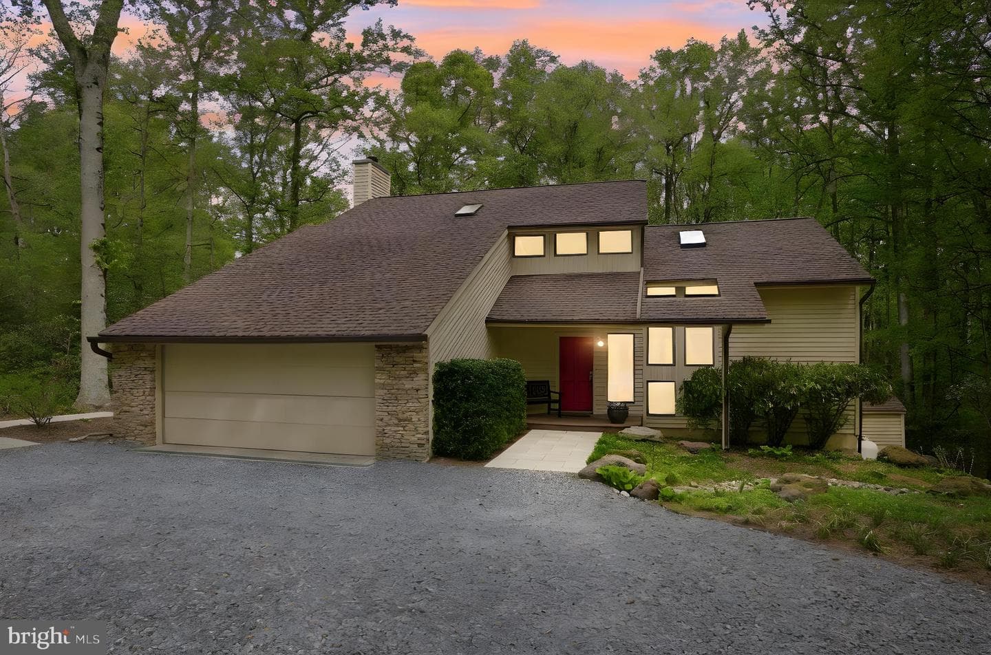 1718 Woodlore Road photo 2
