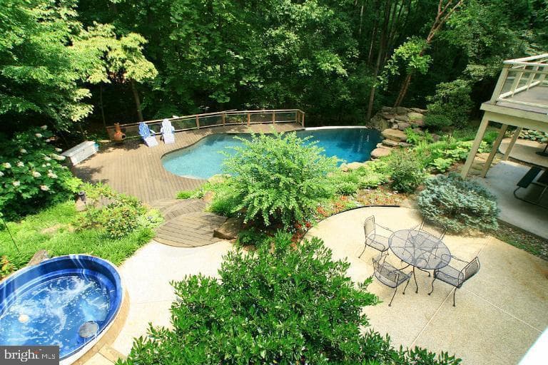 1718 Woodlore Road photo 44