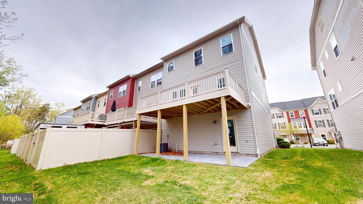 496 Willow Bend Drive photo 2